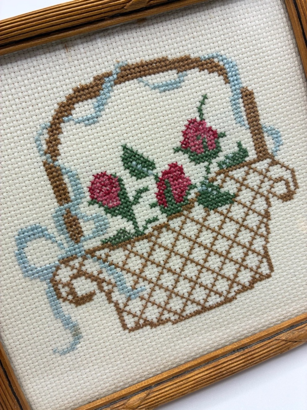 Vintage Floral Needlepoint Framed Art Cottage Farmhouse Decor - Picture 2 of 8